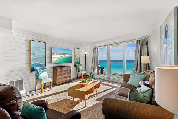 Beachside Towers II 4282 Living Room