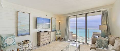 22-Beachside-Towers-II-4282-Living