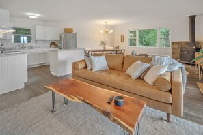 Furniture, Couch, Living Room, Room, Indoors