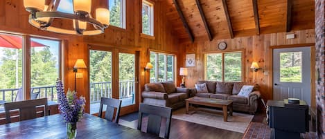 Rangeley cabin living room with a view!