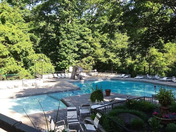 S BADEN CLUBHOUSE POOL