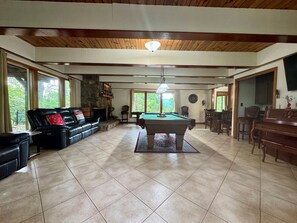 SUMMER GAME ROOM WITH VIEW