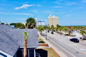 Views of Ocean Blvd and the ocean from the front porch!