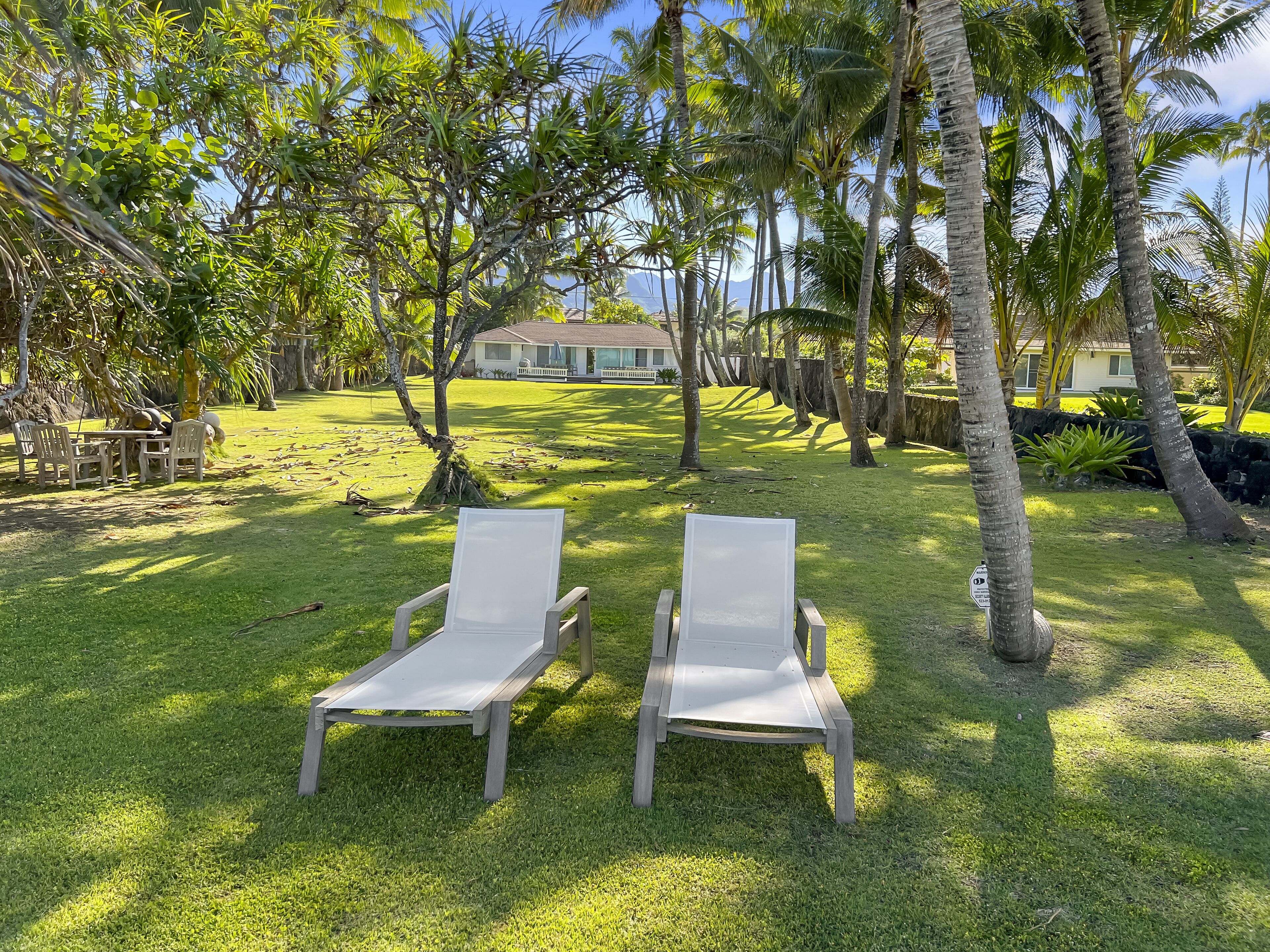 Peaceful Oceanfront Home Near Downtown Kailua w/ BBQ & AC
