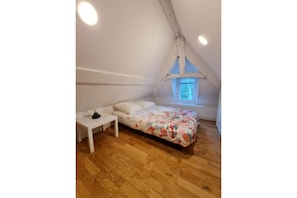 chambre 2 - Lit 140 x 190 cm