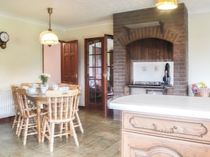 Kitchen/diner | Awel Wen, Tregaron