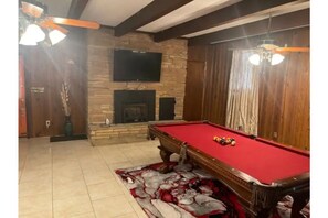 Entertainment Room 