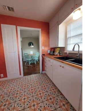 Nice size and fully equipped kitchen