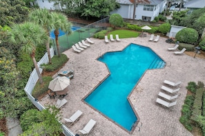 Private pool inside the community for your enjoyment. 6 beach towels included.