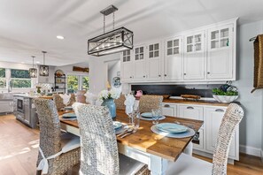 Dining Area Plenty Seating for all Family Members.