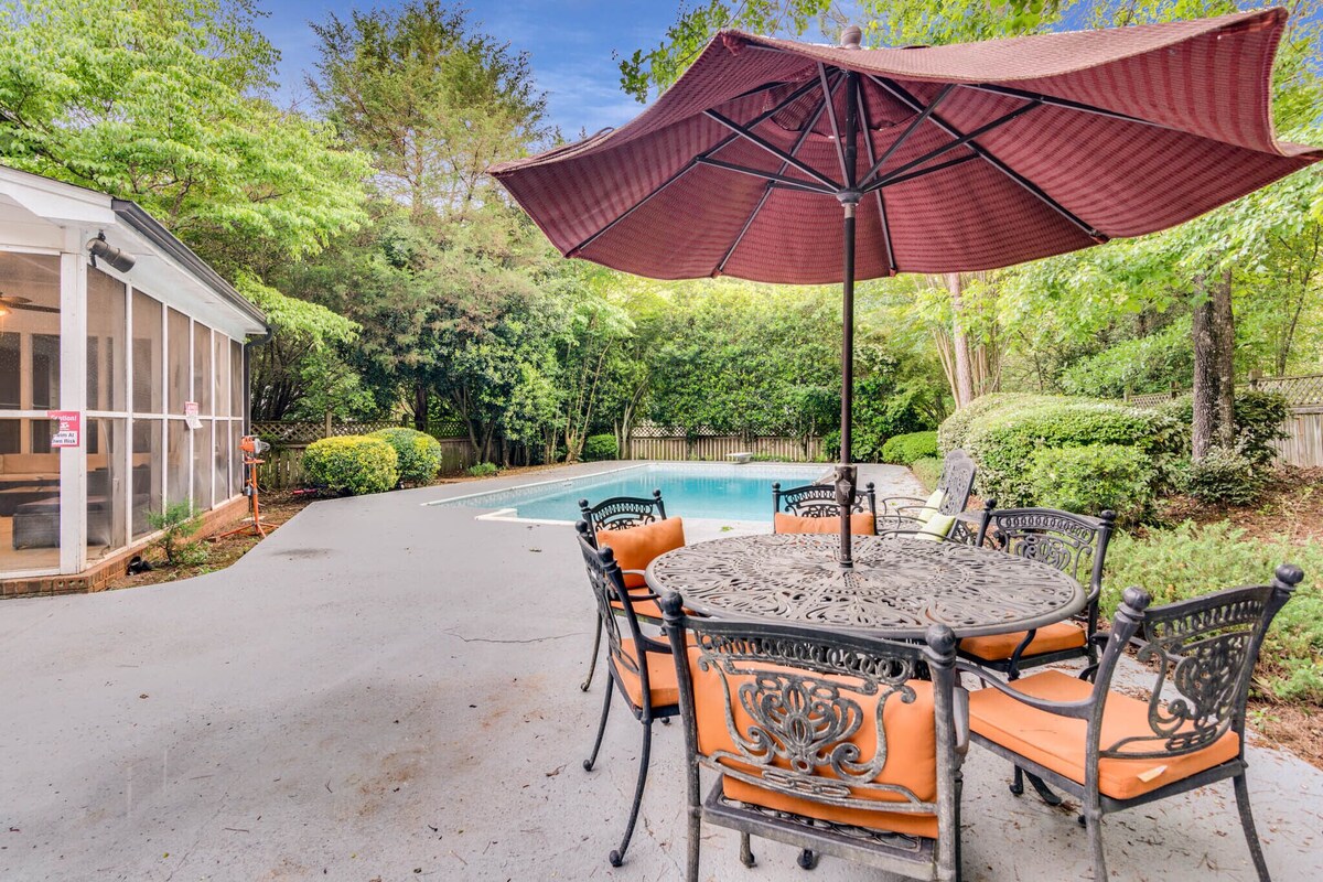 WEEKLY MONTHLY DISCOUNTHuge Cheerful 4BR Modern home with private pool