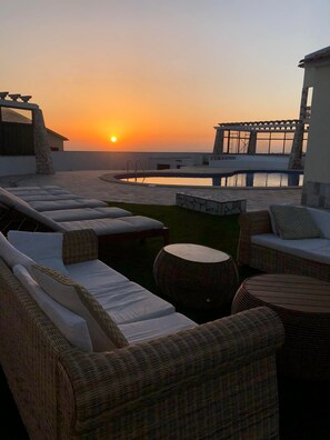 Lounge area