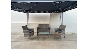 Salon de jardin sur terrasse extérieur