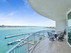 Balcony with Stunning Panoramic Views