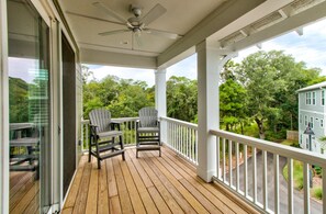 Kure Cove-Deck off Living Room