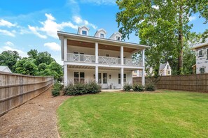 Front of house on College St