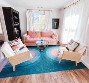 Living room with queen size sleeper sofa. 