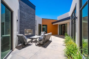 Outdoor fire pit and seating