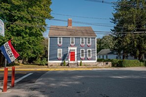 Welcome to the 1807 Williams Home!