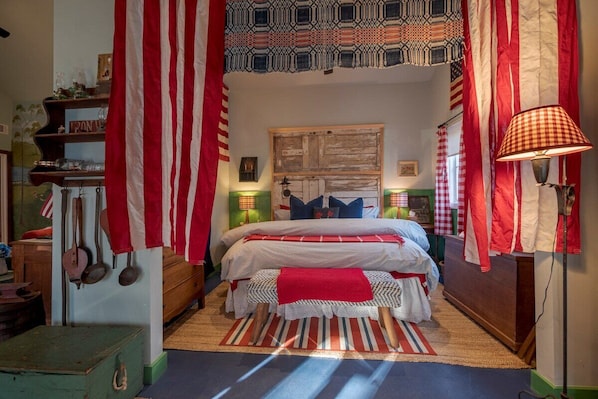 Ready to sleep like a baby on this well-appointed King-sized, memory foam Casper mattress? Yes, it is super comfy!
Note: The bedroom area has a partition wall on the left with an open ceiling separating the living and bedroom- open concept.