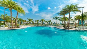 Beautiful 4 bed 4 bath townhome located in Solara Resort