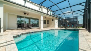 Beautiful 7 bed 6.5 bath villa located in Solara Resort
