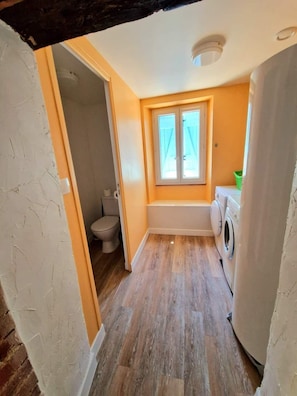 Buanderie et WC