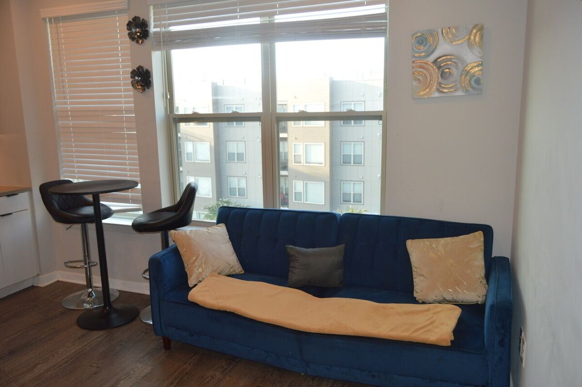 Luxury Hudson Riverfront Apartment
