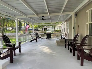 Huge front porch with 6' ceiling fan is wonderful to get out of sun/rain. 