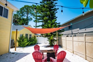 Outdoor lounge