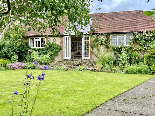 Welcome to Library Cottage, a holiday home near Storrington, West Sussex