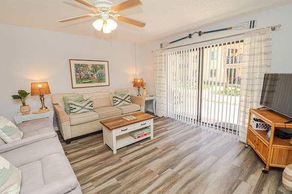 St. Augustine Beach Rentals Living Room