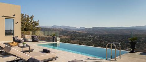 A modern Cretan hideaway complete with beautiful views.