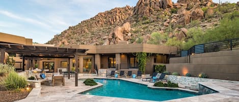 The Enchanted Estate - Elevated Troon Mountain Villa