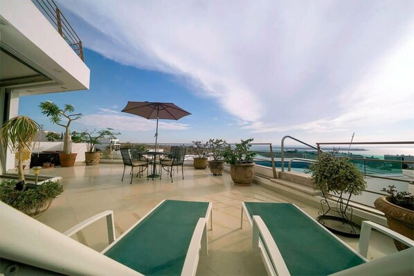 Here you can relax and soak up some rays