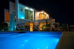 Nightime dip anyone?