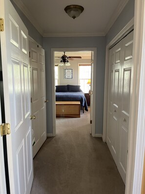 Hallway from kitchen to bathroom and bedroom 