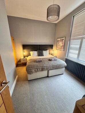 Master Bedroom With Super King or Two Singles