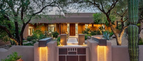 Courtyard Entryway!