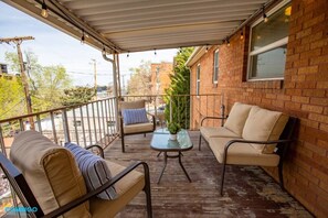 Take advantage of the outdoor ambiance as you engage in lively conversations, play games, or simply bask in the beauty of the surroundings. The patio is also a great spot to appreciate the fresh air and take in the scenic views of the surroundings.