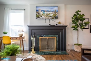 Stay connected and entertained during your stay with our high-speed Wi-Fi and state-of-the-art TV. Whether you're streaming your favorite shows and movies, catching up on work, or staying connected with loved ones.