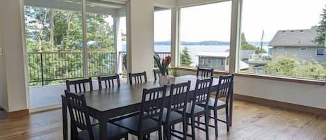 Enjoy a meal around the table with a beautiful view of Elliot Bay. You will likely even see the Ferry's passing by.

Please note that this is a brand new listing for Seattle Vacation Home and we are awaiting a professional photo shoot.