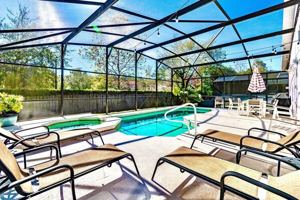 Al fresco dining by the side of your private pool