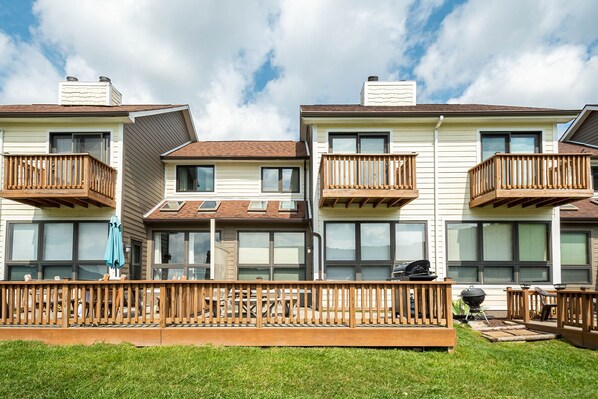 Ski Harbor 14 Exterior Back