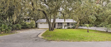 Santa Rosa Beach Vacation Rental | 3BR | 2BA | 1,800 Sq Ft | Half-Step Required