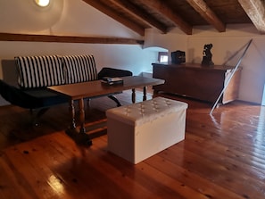 Living room 2