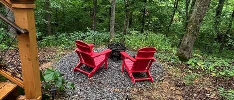Fire Pit - Relax and enjoy a fire