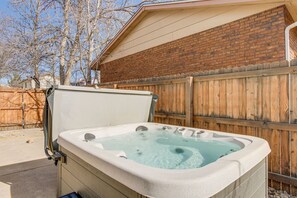 Patio | 4-Person Hot Tub