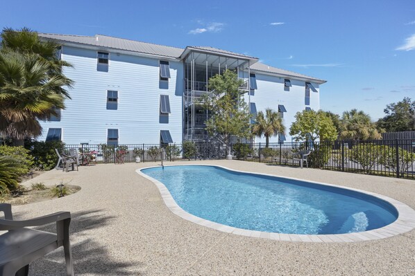 Beautiful community saltwater pool