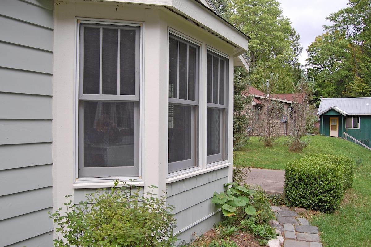 Main Image